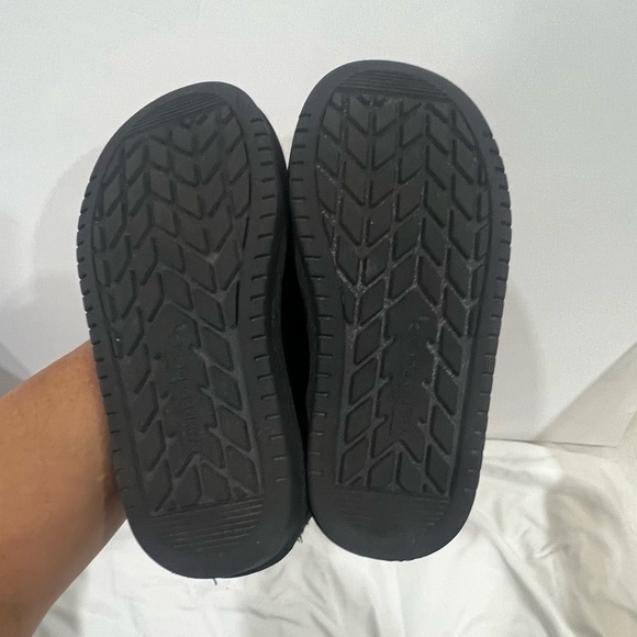 KOOLABURRA by UGG girls black suede boots size 13 - Picture 6 of 9